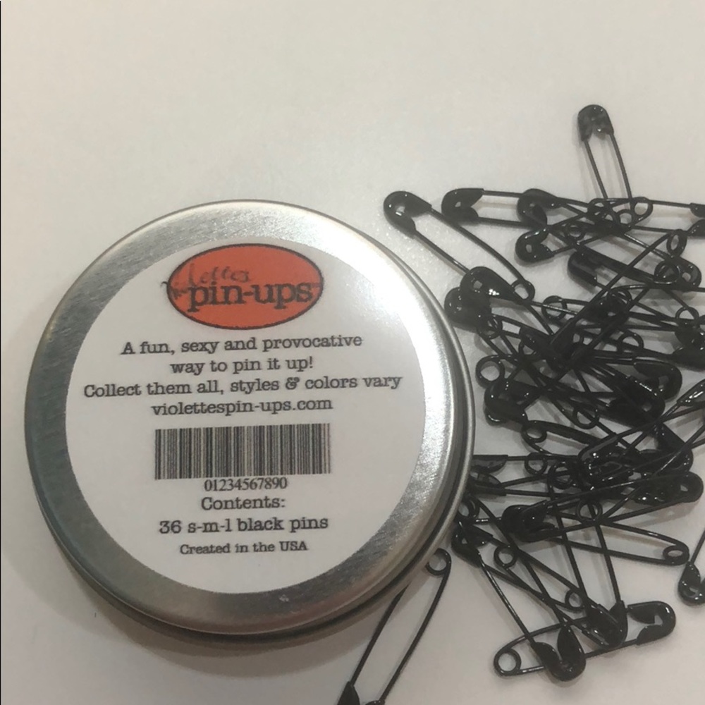 Pin ups - Picture 2 of 2